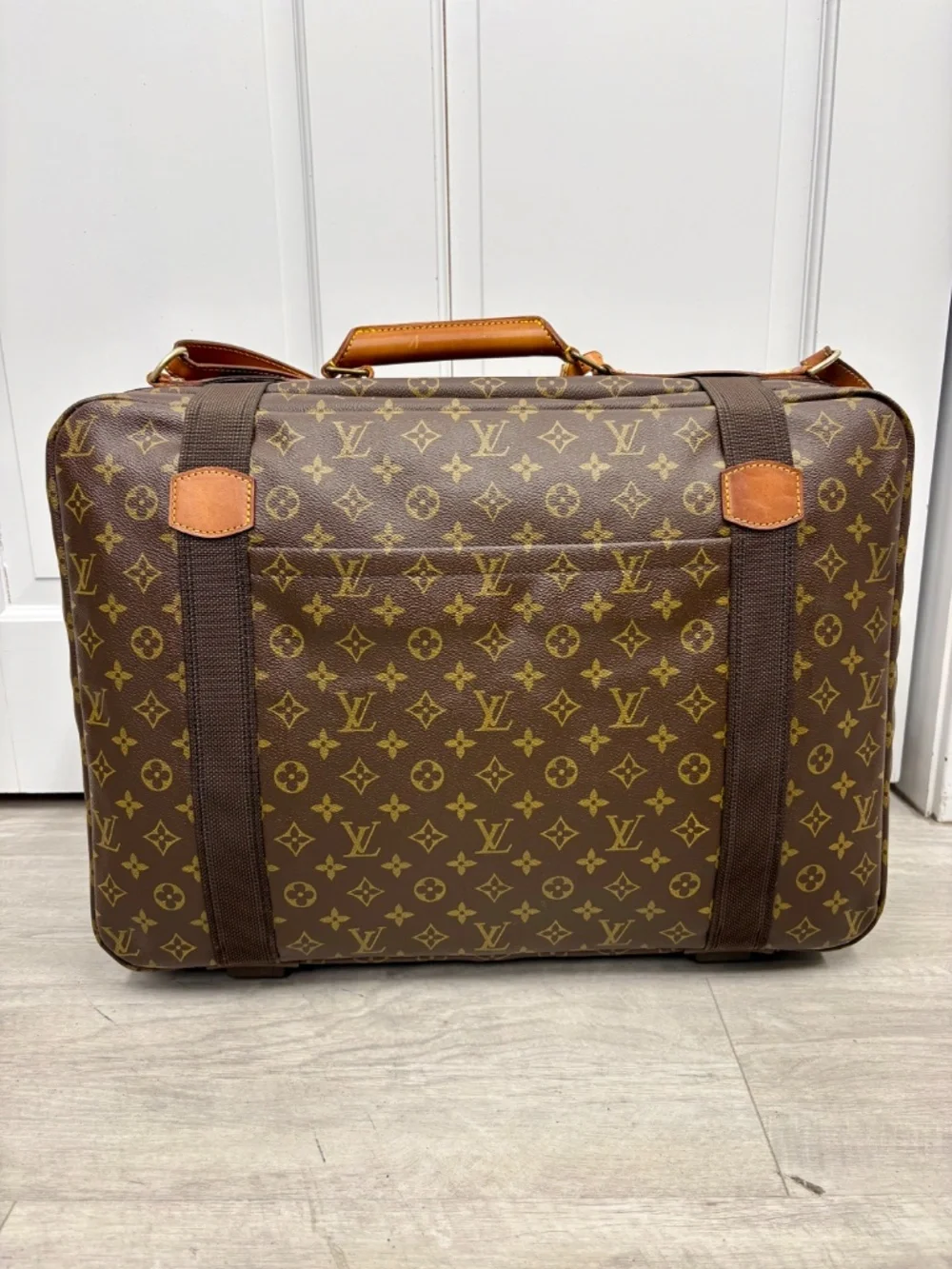 Vintage Authentic Louis Vuitton Monogram Satellite 53 Suitcase Travel Bag